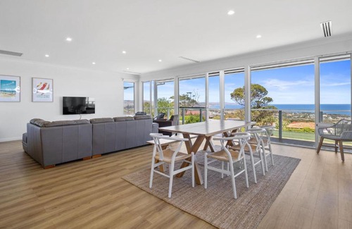 Normanville House | Norman Views - 20 Panorama Crescent