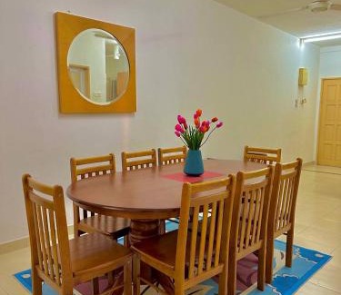 Bandar Kota Bharu Apartment | Normanis Homestay