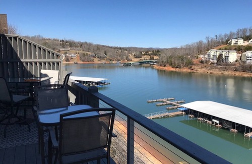La Follette Condo | Norris Lake Penthouse At Deerfield with Boat Slip