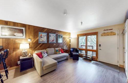 Alyeska Apartment | North #409
