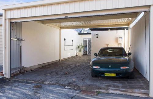 North Adelaide House | North Adelaide Row Cottage Monte