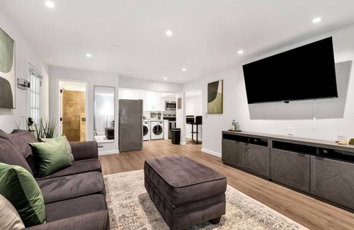 Lawrenceville Apartment | North Atlanta Hideaway