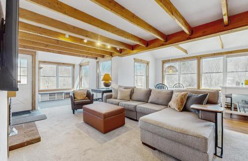 Proctorsville Apartment | North Country 6