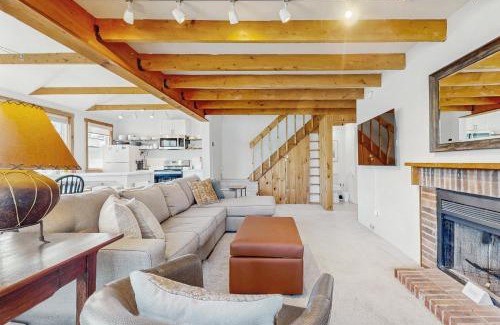 Proctorsville Apartment | North Country 6