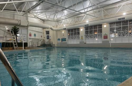 Hele Apartment | North Devon Resort One bedroom sea view hot tub Residence