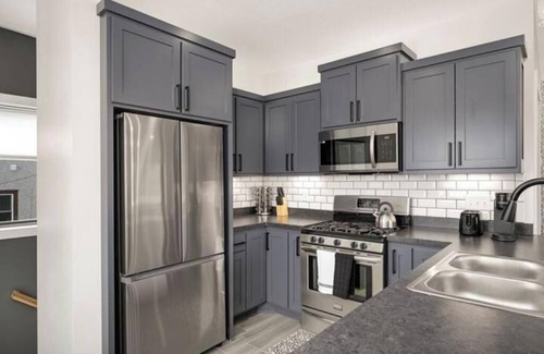 Northeast Minneapolis Apartment | North-east arts district loft