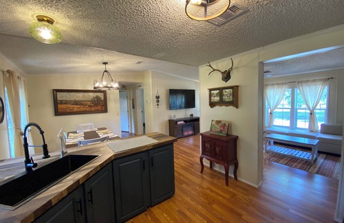 Old Town Cabin | North Florida Cabin near Springs/Trails/Campground/Fire Pit