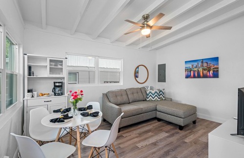 North Hyde Park House | North Hyde Park Getaway Tampa