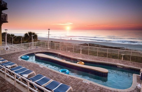 Ocean Drive Cottage | North Myrtle Beach Cottage 3br/2ba. Minutes from Beach Access