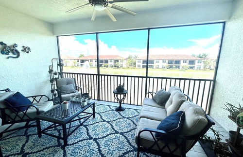 Naples Condo | North Naples Luxury Condo - west of I-75 - close to the best of Naples!