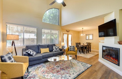 Paradise Valley Village House | North Phoenix Home! Great Location and Private Patio