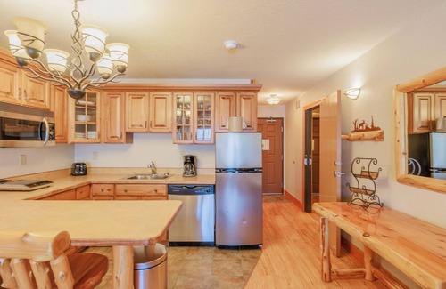 Biwabik Condo | North Ridge Condo | Pet Friendly | Sleeps 10