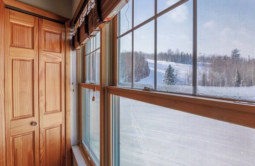Biwabik Condo | North Ridge Condo | Pet Friendly | Sleeps 10