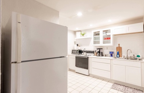 North Chattanooga House | North Shore 2 Bedroom Private Entrance