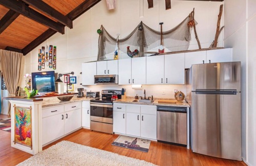 Princeville House | North Shore Kauai- AC, pool, lanai; near beaches, golf, walking path to shops