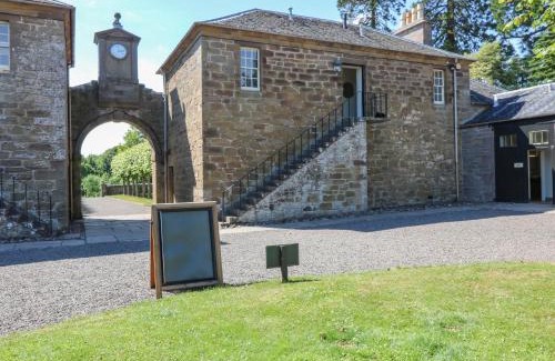 Montrose Apartment | North Stables - House Of Dun