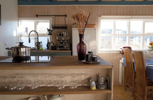 Rangarþing ytra House | Northern Lights Cabin. Quiet location next to the river. Sublime Mountain views