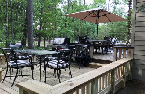 Glen Arbor Cottage | Northerness Cottage; a Short Ride to America's #1 Rated Beach!