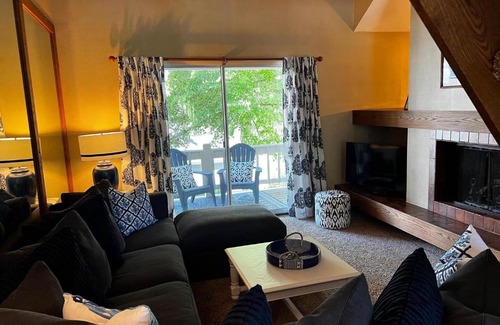 Chautauqua Apartment | NorthShore B1 condo