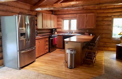 Deerbrook Cabin | Northwoods Cabin - UTV Trails, Hiking, Fishing, Wi-Fi, Firepit, King Beds