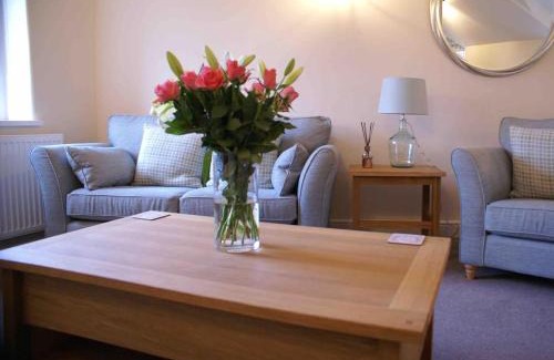 Casterton House | Norwood Cottage