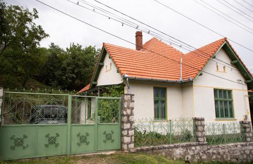 Turda Apartment | Nostalgia
