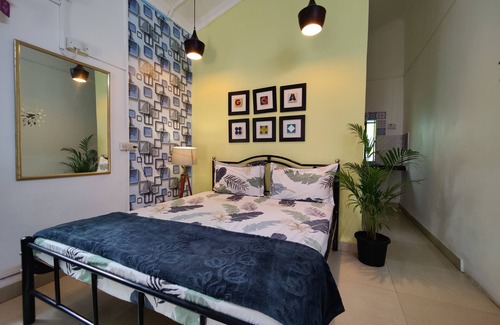 Anjuna Hotel | Nostalgic Goa Cozy 2BHK Cottages Near Anjuna Beach