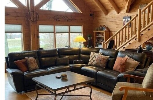 Shelbyville Cabin | Not your Mother’s Log Cabin!
