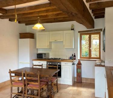 Roussines House | Notre Refuge à Montbroux