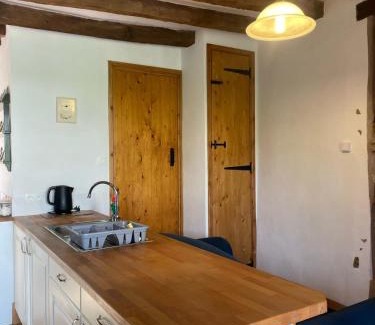 Roussines House | Notre Refuge à Montbroux