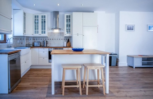 Mumbles House | Nottage Road - 3 Bedroom Holiday Home - Mumbles