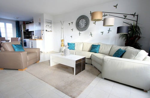 Serris Apartment | NOVA 7 ~ Disneyland Paris and Val d'Europe for 6 ~
