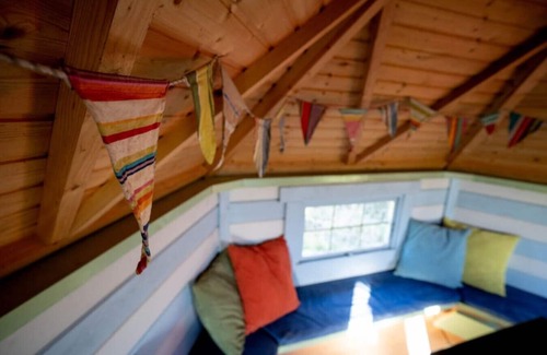 Beaminster RV Rental | Novelist Double Shepherd's Hut with expansive view