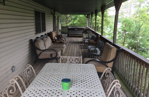 Long Pond House | NOVEMBER deals! Free night when booking a weekend!