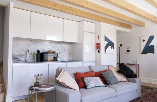 Lordelo do Ouro e Massarelos Apartment | Novo com Vista Para o Rio Douro. Luminoso e Sossegado