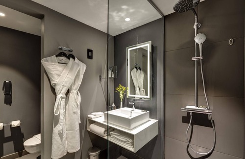 Sharjah Hotel | Novotel Sharjah Expo Center