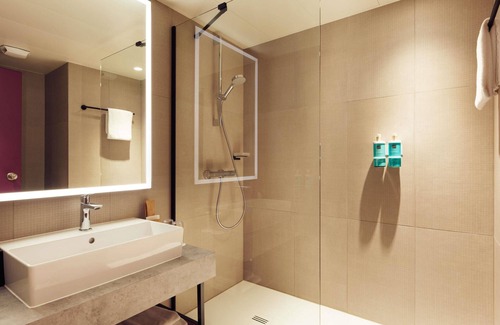 Glattbrugg Hotel | Novotel Zurich Airport Messe