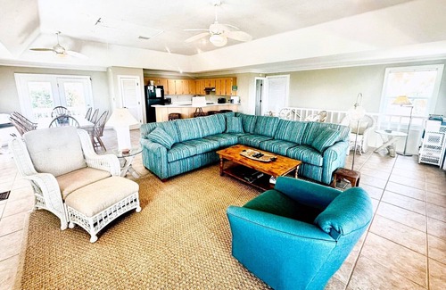 Treasure Beach Village House | Now I Sea is the perfect beach home for a private family getaway.