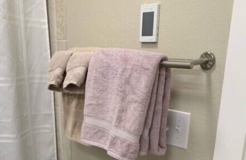 Bayshore - Klatt House | Quiet, comfortable family-sized home with easy access to local attractions!