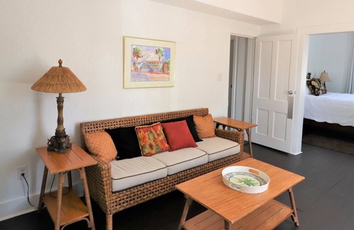 Historic District Apartment | NSB Uptown "Loving Life" Beautifully remodeled 1 bed/1 bath apt!