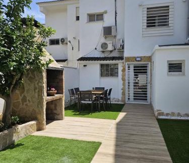 Benicassim Apartment | Nuevo Apartamento Moderno en Benicasim con Terraza y a Minutos de la Playa