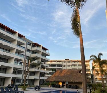 Nuevo Vallarta Apartment | Nuevo Vallarta Lovely 2 bedroom condo pool front