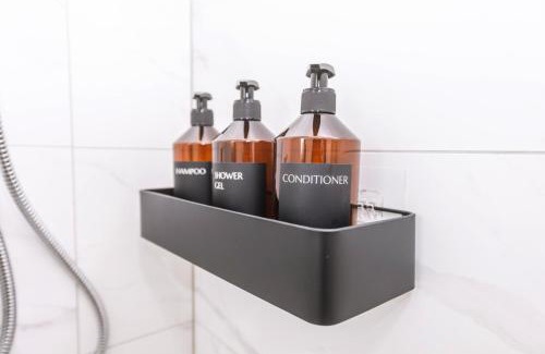 Krefeld Apartment | NUIT Apartment - HBF, Zentral, Helios-Klinik, Messe Düsseldorf 20 Min, NEU