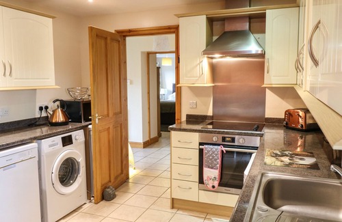Newton Grange House | NUMBER 5, pet friendly, character holiday cottage in Hartington