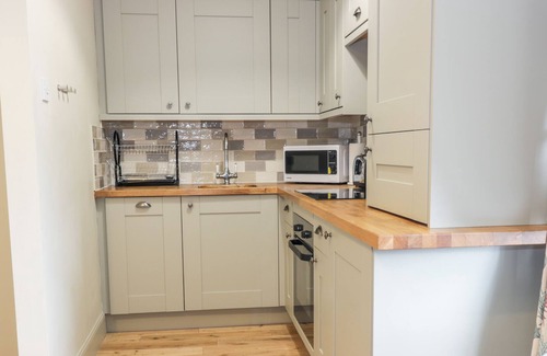 Jedburgh Apartment | NUMBER EIGHT, romantic, character holiday cottage in Jedburgh