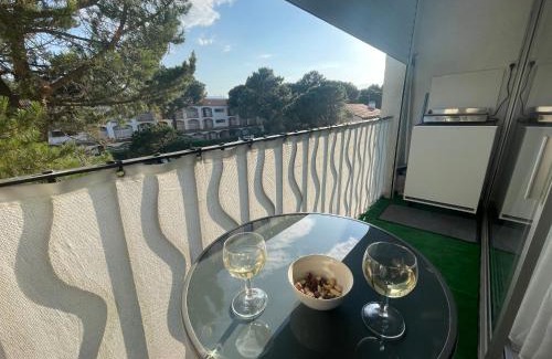 Argeles Plage Apartment | Nuria Superbe Meublé 3* avec loggias 250m des plage