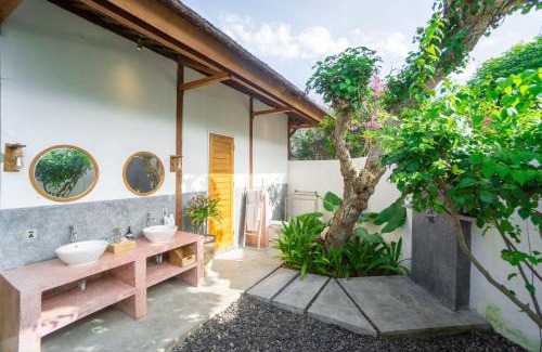Mushroom Bay Villa | Nusa Del Rey