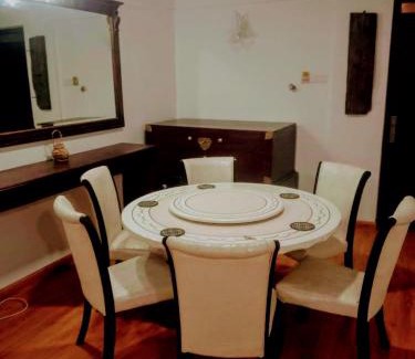 Nuwara Eliya Apartment | Nuwaraeliya Penthouse Apartment with pool & Panaromic Views