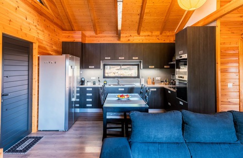 Ericeira Cabin | nWood house, located 5m from the beach, ideal for those who like being in nature