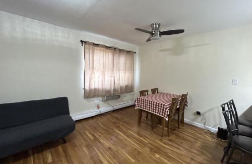 Queens Apartment | NYC Bayside LIRR Cozy Suite